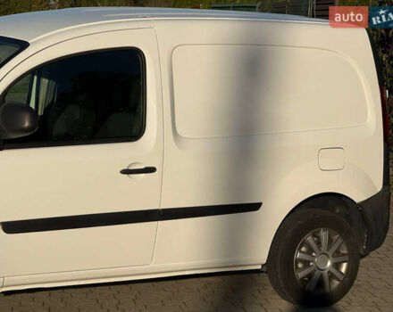 Белый Рено Кенгу, объемом двигателя 1.5 л и пробегом 193 тыс. км за 10999 $, фото 17 на Automoto.ua