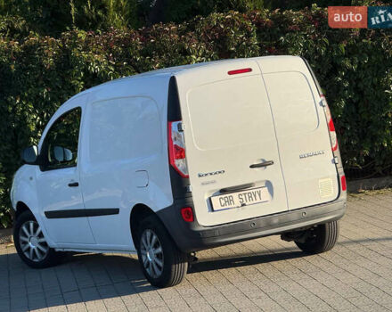 Белый Рено Кенгу, объемом двигателя 1.5 л и пробегом 193 тыс. км за 10999 $, фото 19 на Automoto.ua