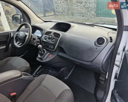 Белый Рено Кенгу, объемом двигателя 1.5 л и пробегом 207 тыс. км за 10800 $, фото 17 на Automoto.ua