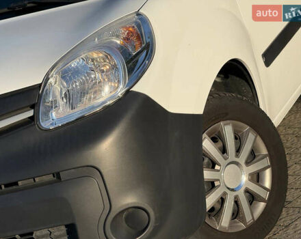 Белый Рено Кенгу, объемом двигателя 1.5 л и пробегом 193 тыс. км за 10999 $, фото 13 на Automoto.ua