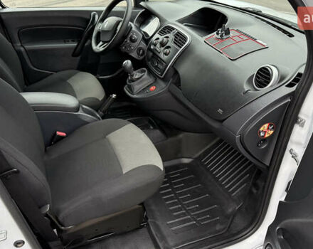 Білий Рено Кєнгу, об'ємом двигуна 1.5 л та пробігом 176 тис. км за 12200 $, фото 13 на Automoto.ua