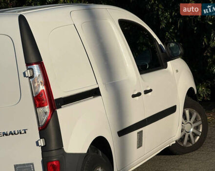 Белый Рено Кенгу, объемом двигателя 1.5 л и пробегом 193 тыс. км за 10999 $, фото 29 на Automoto.ua
