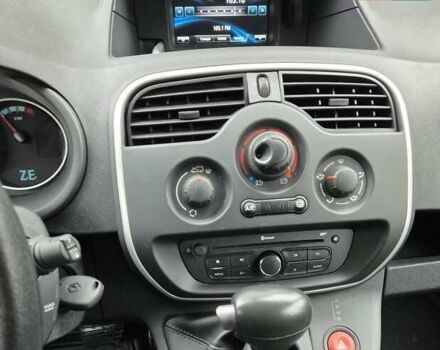 Белый Рено Кенгу, объемом двигателя 0 л и пробегом 32 тыс. км за 13990 $, фото 22 на Automoto.ua