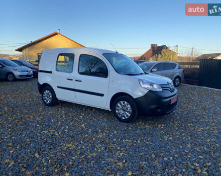 Белый Рено Кенгу, объемом двигателя 1.5 л и пробегом 187 тыс. км за 10499 $, фото 2 на Automoto.ua