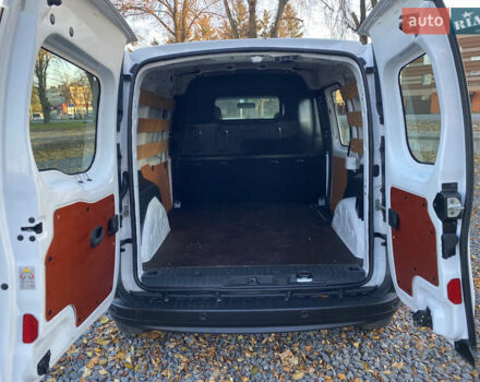 Белый Рено Кенгу, объемом двигателя 1.5 л и пробегом 187 тыс. км за 10499 $, фото 22 на Automoto.ua