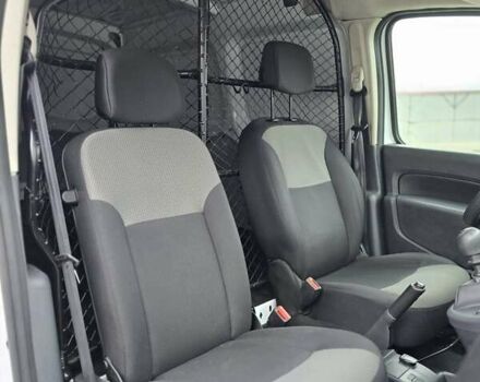 Білий Рено Кєнгу, об'ємом двигуна 1.5 л та пробігом 185 тис. км за 13600 $, фото 26 на Automoto.ua