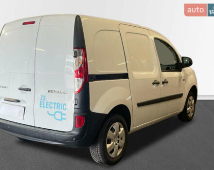 Білий Рено Кєнгу, об'ємом двигуна 0 л та пробігом 28 тис. км за 12900 $, фото 4 на Automoto.ua