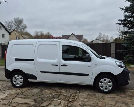 Белый Рено Кенгу, объемом двигателя 0 л и пробегом 32 тыс. км за 13990 $, фото 10 на Automoto.ua