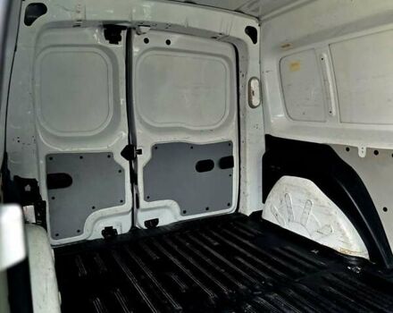 Білий Рено Кєнгу, об'ємом двигуна 1.5 л та пробігом 185 тис. км за 13600 $, фото 23 на Automoto.ua