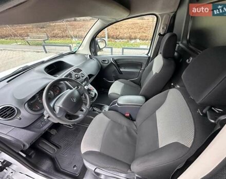 Білий Рено Кєнгу, об'ємом двигуна 1.5 л та пробігом 149 тис. км за 13390 $, фото 38 на Automoto.ua