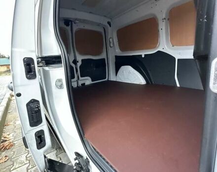 Білий Рено Кєнгу, об'ємом двигуна 1.5 л та пробігом 148 тис. км за 13397 $, фото 21 на Automoto.ua