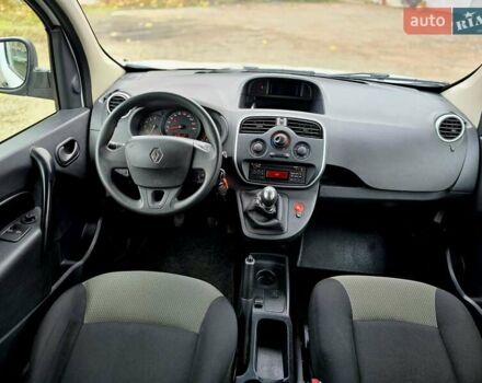 Білий Рено Кєнгу, об'ємом двигуна 1.5 л та пробігом 185 тис. км за 13600 $, фото 28 на Automoto.ua