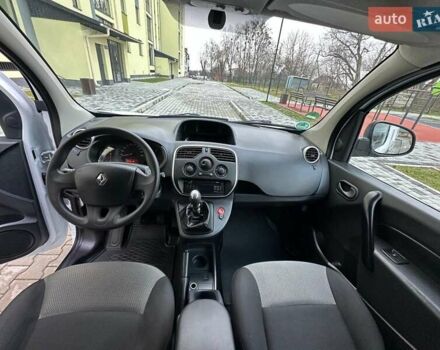 Білий Рено Кєнгу, об'ємом двигуна 1.5 л та пробігом 148 тис. км за 13397 $, фото 29 на Automoto.ua