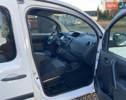 Белый Рено Кенгу, объемом двигателя 1.5 л и пробегом 187 тыс. км за 10499 $, фото 26 на Automoto.ua