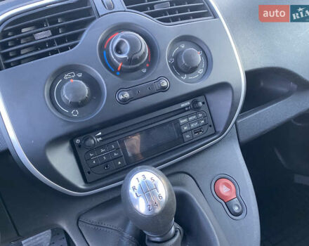 Белый Рено Кенгу, объемом двигателя 1.5 л и пробегом 187 тыс. км за 10499 $, фото 20 на Automoto.ua