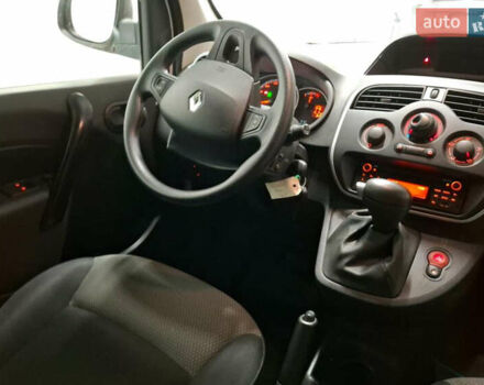Білий Рено Кєнгу, об'ємом двигуна 0 л та пробігом 28 тис. км за 12900 $, фото 9 на Automoto.ua