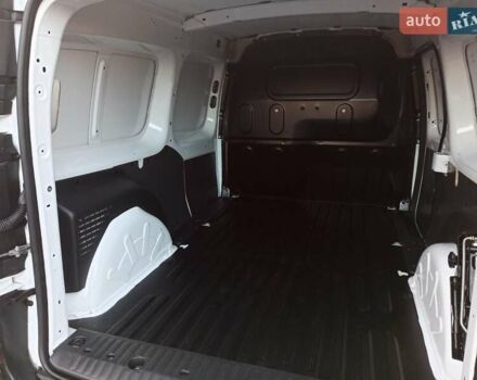 Белый Рено Кенгу, объемом двигателя 1.5 л и пробегом 158 тыс. км за 12590 $, фото 6 на Automoto.ua