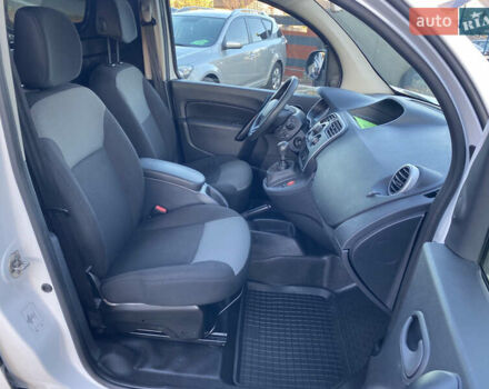 Белый Рено Кенгу, объемом двигателя 1.5 л и пробегом 187 тыс. км за 10499 $, фото 27 на Automoto.ua