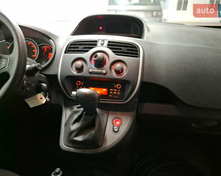 Білий Рено Кєнгу, об'ємом двигуна 0 л та пробігом 28 тис. км за 12900 $, фото 13 на Automoto.ua