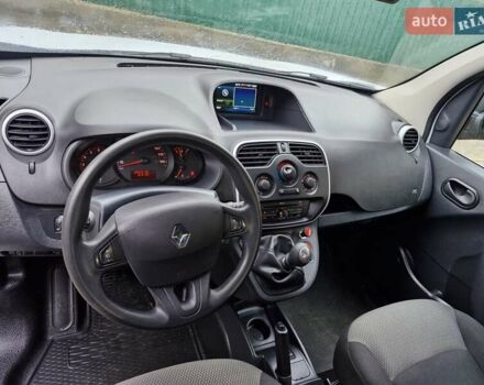 Белый Рено Кенгу, объемом двигателя 1.46 л и пробегом 69 тыс. км за 12300 $, фото 16 на Automoto.ua