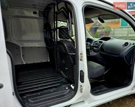 Білий Рено Кєнгу, об'ємом двигуна 1.5 л та пробігом 185 тис. км за 13600 $, фото 25 на Automoto.ua