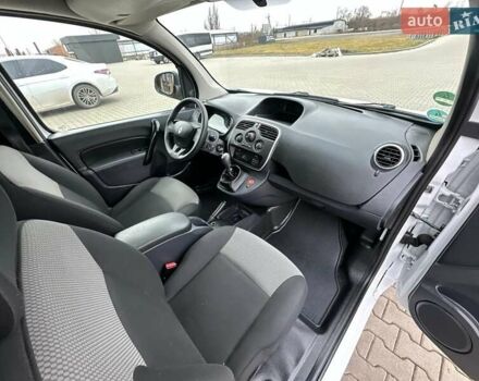 Білий Рено Кєнгу, об'ємом двигуна 1.5 л та пробігом 149 тис. км за 13390 $, фото 34 на Automoto.ua