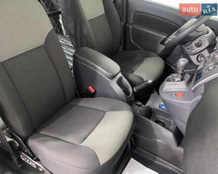 Белый Рено Кенгу, объемом двигателя 1.5 л и пробегом 166 тыс. км за 12250 $, фото 12 на Automoto.ua