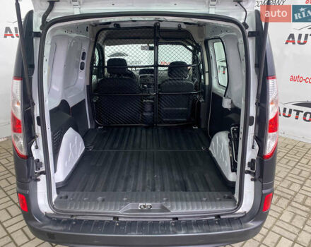 Белый Рено Кенгу, объемом двигателя 1.5 л и пробегом 166 тыс. км за 12250 $, фото 5 на Automoto.ua