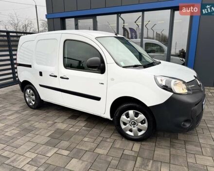 Белый Рено Кенгу, объемом двигателя 0 л и пробегом 4 тыс. км за 13700 $, фото 5 на Automoto.ua