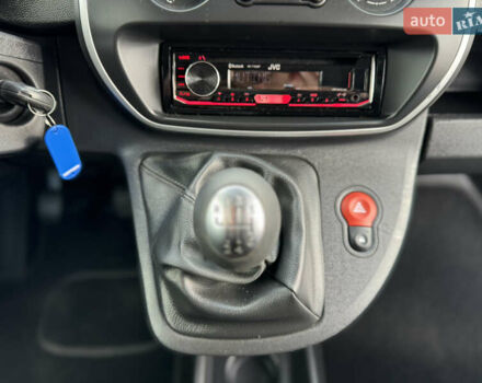 Білий Рено Кєнгу, об'ємом двигуна 1.46 л та пробігом 175 тис. км за 12600 $, фото 69 на Automoto.ua