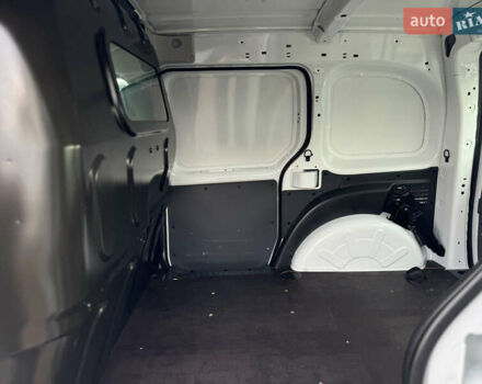 Білий Рено Кєнгу, об'ємом двигуна 1.46 л та пробігом 175 тис. км за 12600 $, фото 40 на Automoto.ua