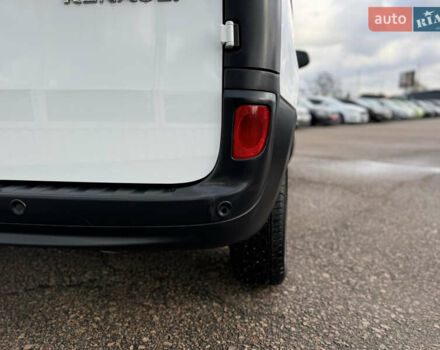 Білий Рено Кєнгу, об'ємом двигуна 1.46 л та пробігом 175 тис. км за 12600 $, фото 25 на Automoto.ua