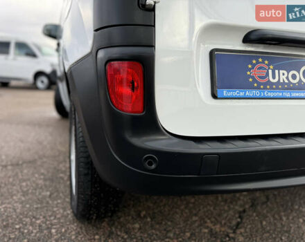 Білий Рено Кєнгу, об'ємом двигуна 1.46 л та пробігом 175 тис. км за 12600 $, фото 29 на Automoto.ua