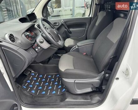 Белый Рено Кенгу, объемом двигателя 0 л и пробегом 4 тыс. км за 13700 $, фото 19 на Automoto.ua