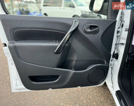 Білий Рено Кєнгу, об'ємом двигуна 1.46 л та пробігом 175 тис. км за 12600 $, фото 82 на Automoto.ua