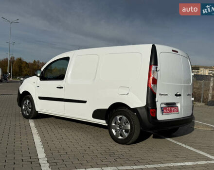 Белый Рено Кенгу, объемом двигателя 0 л и пробегом 36 тыс. км за 14500 $, фото 3 на Automoto.ua