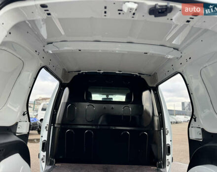 Білий Рено Кєнгу, об'ємом двигуна 1.46 л та пробігом 175 тис. км за 12600 $, фото 54 на Automoto.ua