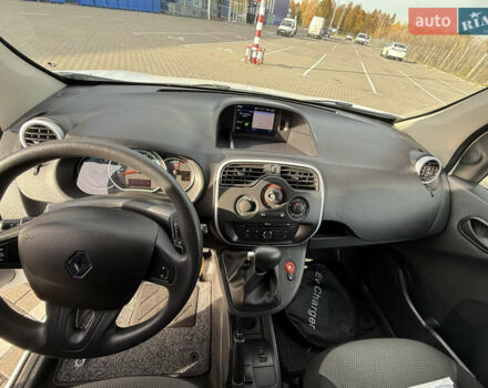 Белый Рено Кенгу, объемом двигателя 0 л и пробегом 36 тыс. км за 14500 $, фото 16 на Automoto.ua