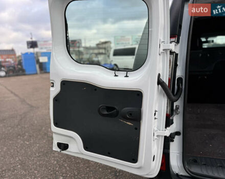 Білий Рено Кєнгу, об'ємом двигуна 1.46 л та пробігом 175 тис. км за 12600 $, фото 59 на Automoto.ua