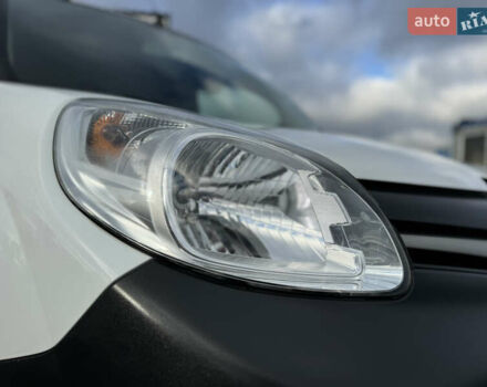 Білий Рено Кєнгу, об'ємом двигуна 1.46 л та пробігом 175 тис. км за 12600 $, фото 17 на Automoto.ua