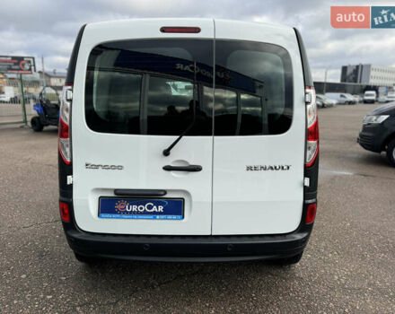 Білий Рено Кєнгу, об'ємом двигуна 1.46 л та пробігом 175 тис. км за 12600 $, фото 6 на Automoto.ua