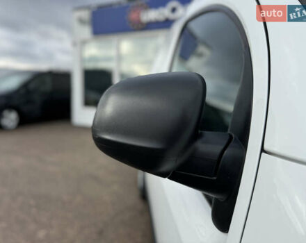 Білий Рено Кєнгу, об'ємом двигуна 1.46 л та пробігом 175 тис. км за 12600 $, фото 19 на Automoto.ua