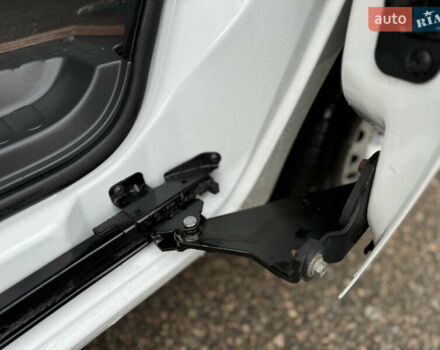 Білий Рено Кєнгу, об'ємом двигуна 1.46 л та пробігом 175 тис. км за 12600 $, фото 36 на Automoto.ua