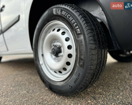 Білий Рено Кєнгу, об'ємом двигуна 1.46 л та пробігом 175 тис. км за 12600 $, фото 31 на Automoto.ua