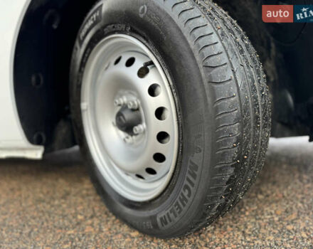 Білий Рено Кєнгу, об'ємом двигуна 1.46 л та пробігом 175 тис. км за 12600 $, фото 21 на Automoto.ua