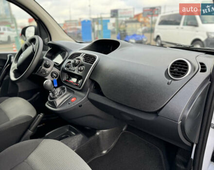 Білий Рено Кєнгу, об'ємом двигуна 1.46 л та пробігом 175 тис. км за 12600 $, фото 64 на Automoto.ua
