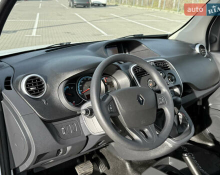 Белый Рено Кенгу, объемом двигателя 0 л и пробегом 36 тыс. км за 14500 $, фото 19 на Automoto.ua