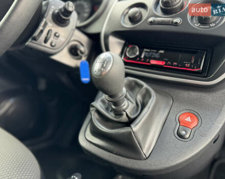 Білий Рено Кєнгу, об'ємом двигуна 1.46 л та пробігом 175 тис. км за 12600 $, фото 70 на Automoto.ua