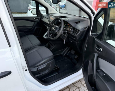 Белый Рено Кенгу, объемом двигателя 0 л и пробегом 2 тыс. км за 15300 $, фото 14 на Automoto.ua