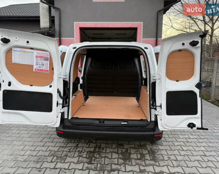 Белый Рено Кенгу, объемом двигателя 0 л и пробегом 2 тыс. км за 15300 $, фото 11 на Automoto.ua